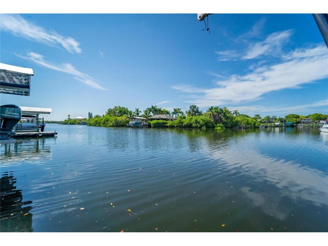 1424 Beach Club Lane Apollo Beach FL 33572 T3467918 image1