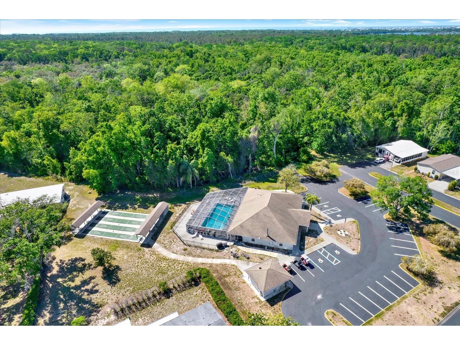 1424 Cross Bow Lane Spring Hill FL 34607 W7886298 image2
