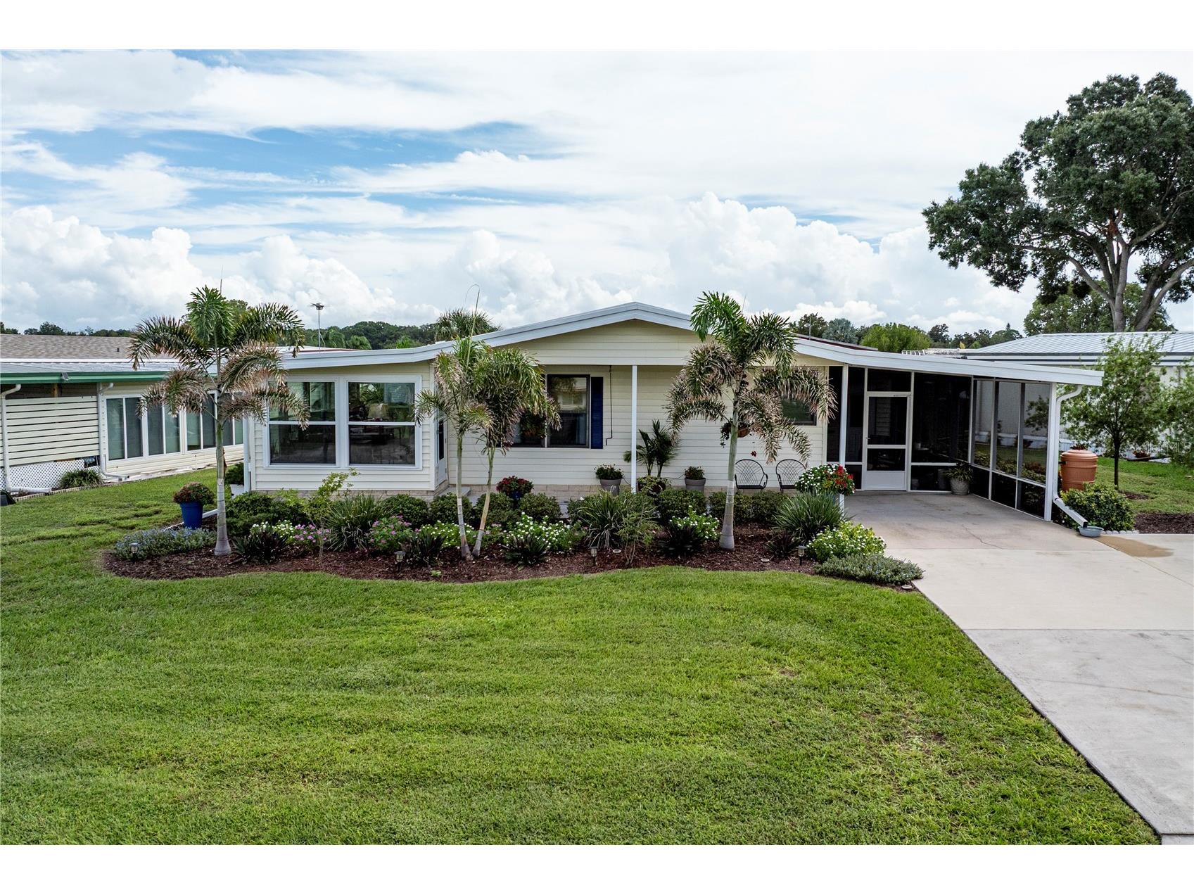 1424 Mohawk Circle Tavares FL 32778 - Lake Frances G5108280 image1