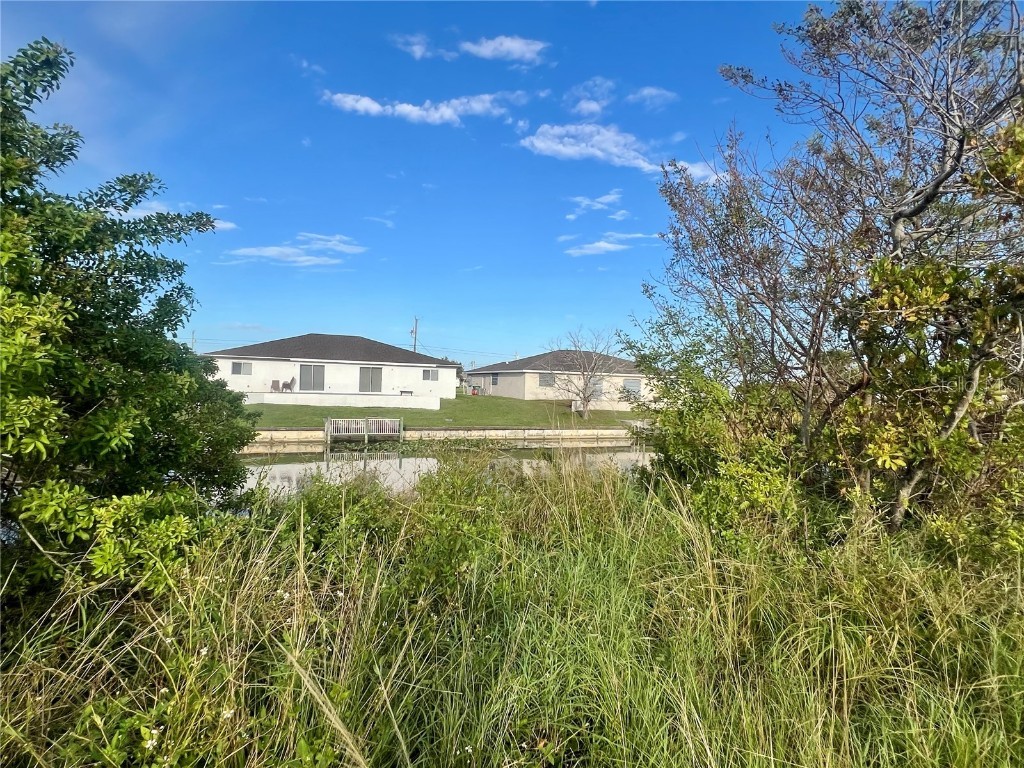 1424 NE 9th Avenue Cape Coral FL 33909 C7510408 image1