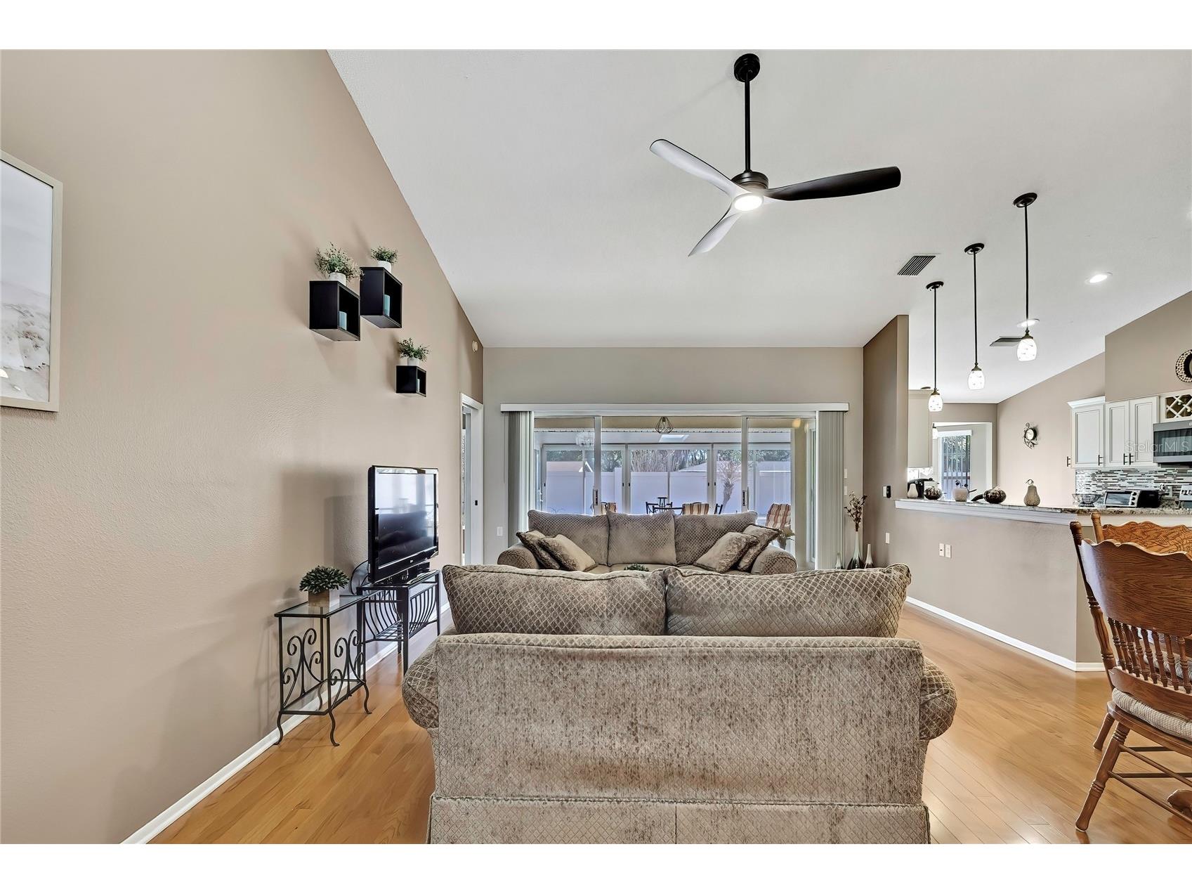 1424 Pinewood Hills Court Spring Hill FL 34606 TB8473176 image3