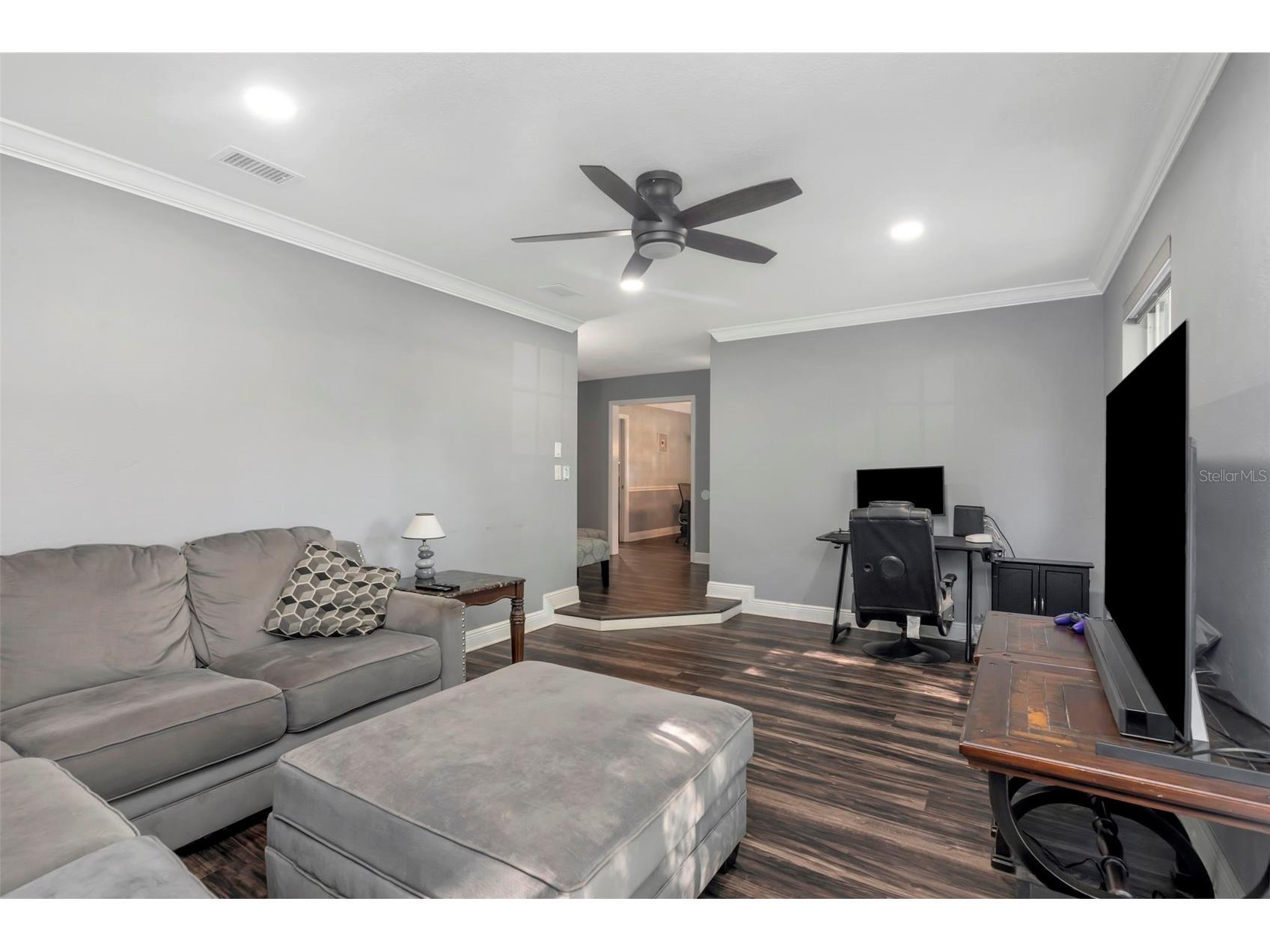 1424 Stewart Boulevard Clearwater FL 33764 TB8498310 image8