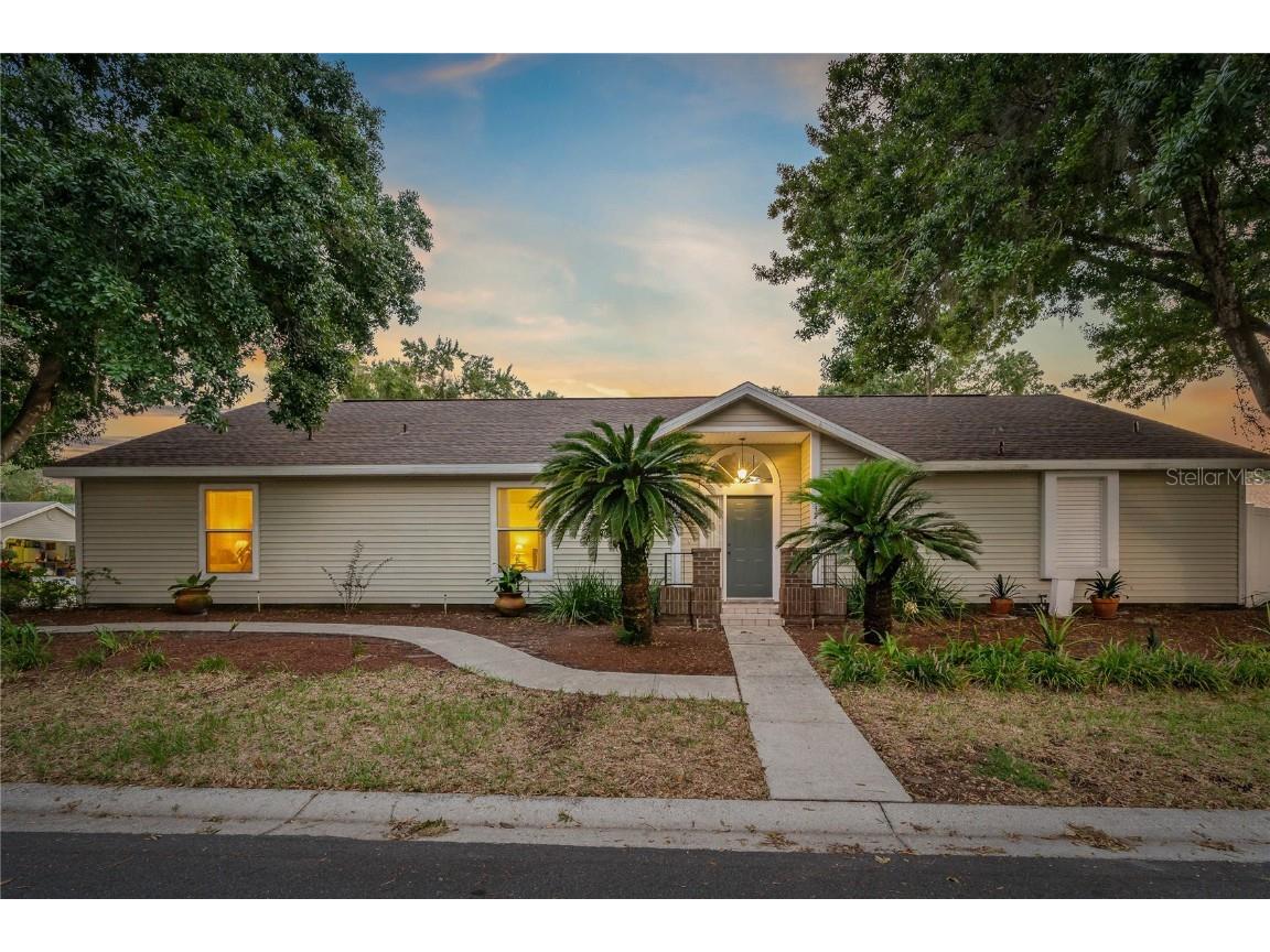 1424 Walden Oaks Place Plant City FL 33563 T3547296 image1