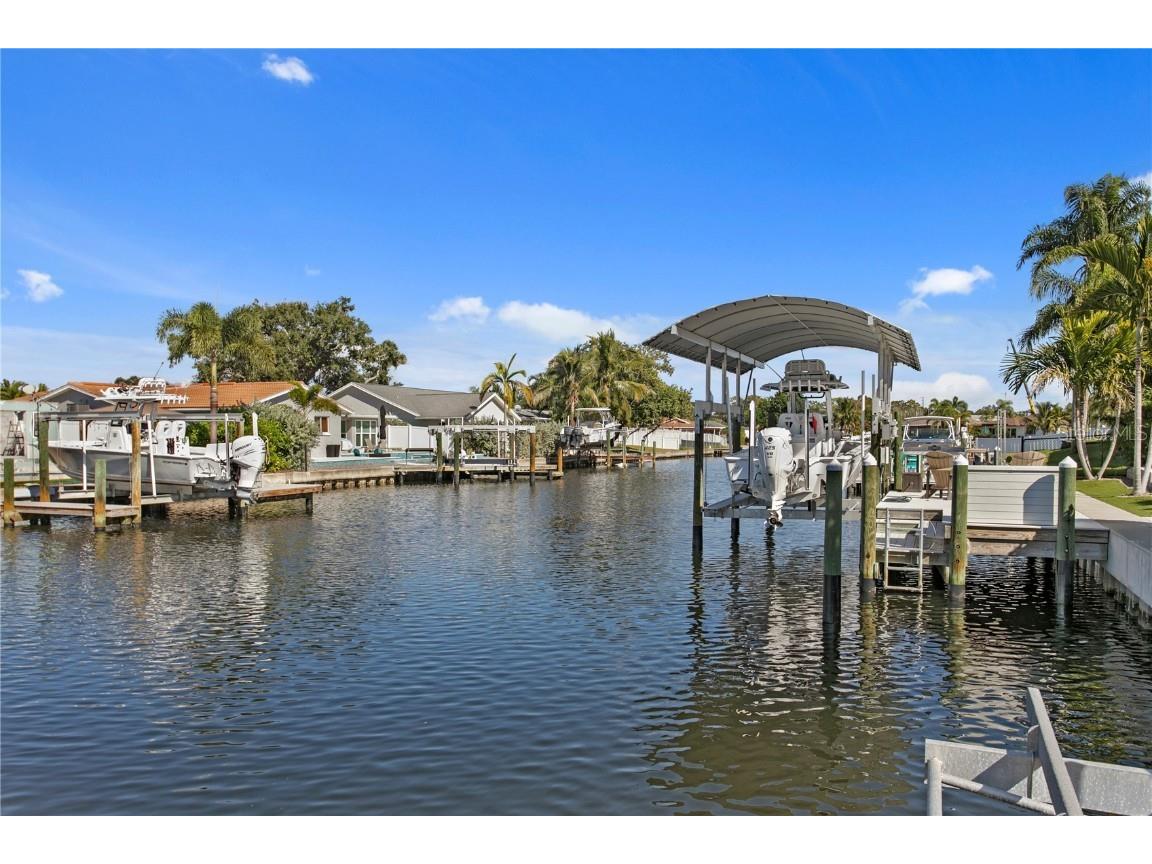 1425 50th Avenue NE Saint Petersburg FL 33703 - TAMPA BAY TB8445922 image65