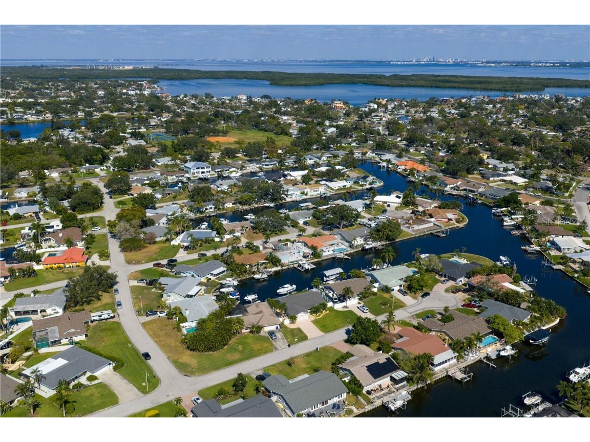 1425 50th Avenue NE Saint Petersburg FL 33703 - TAMPA BAY TB8445922 image87