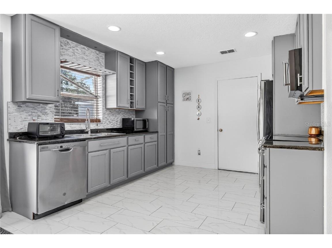 1425 Carey Glen Circle Orlando FL 32824 S5137428 image7