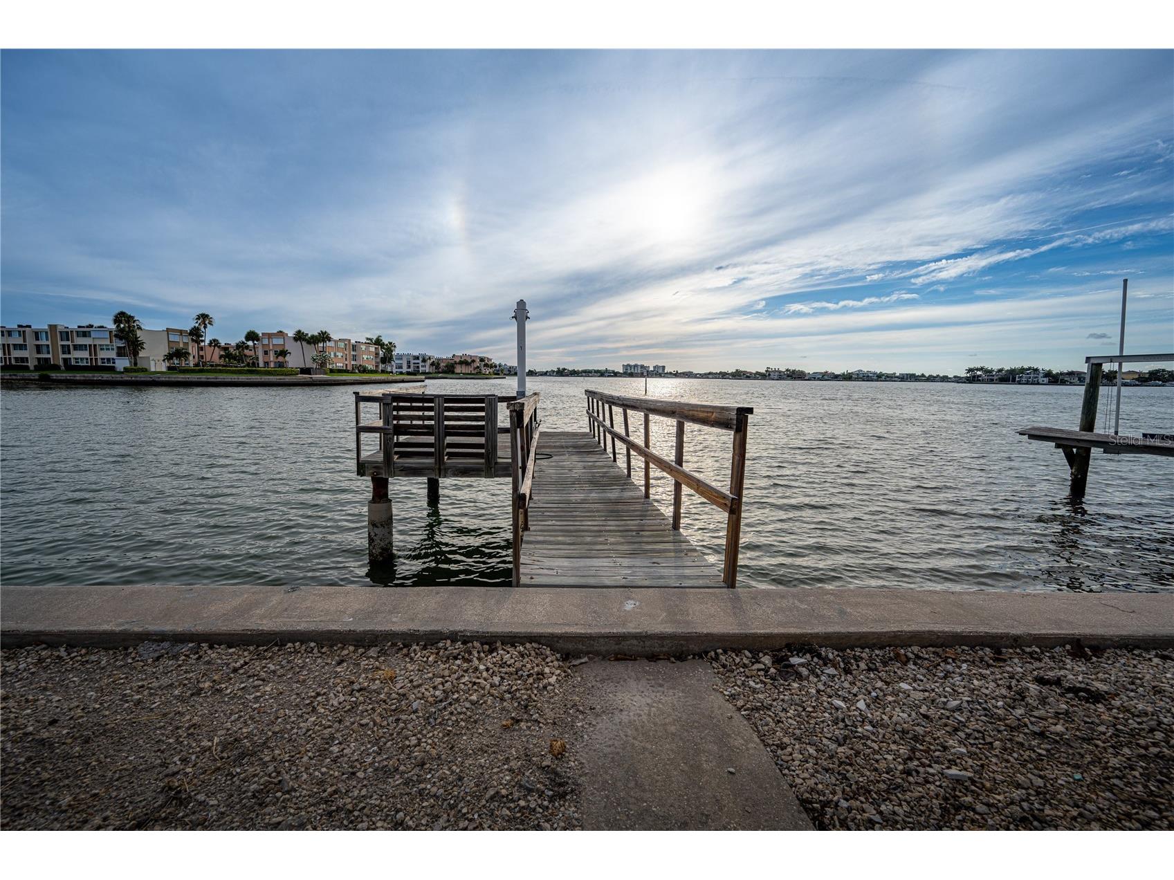 1425 Corey Way S South Pasadena FL 33707 TB8474553 image1