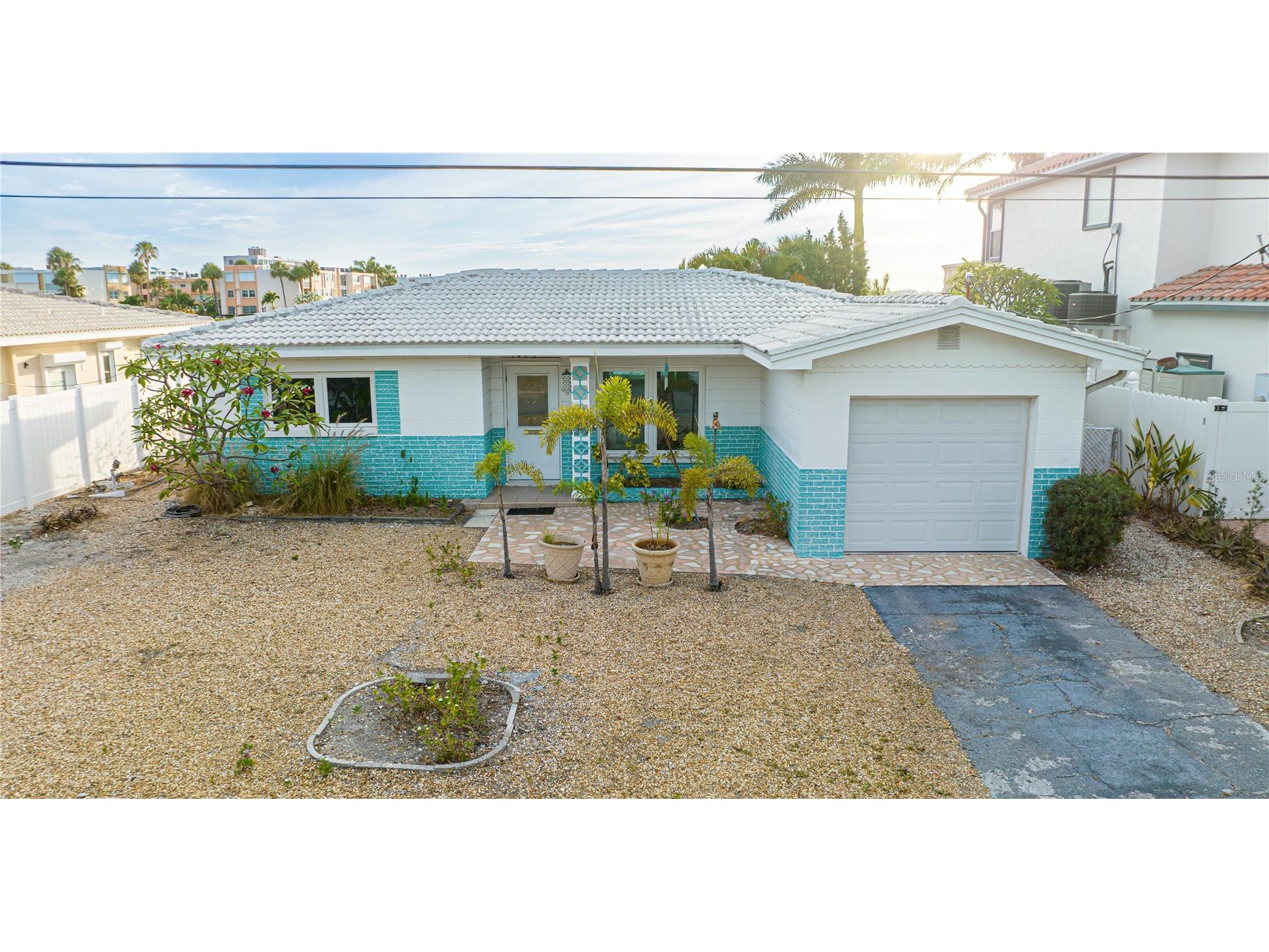 1425 Corey Way S South Pasadena FL 33707 TB8474553 image4