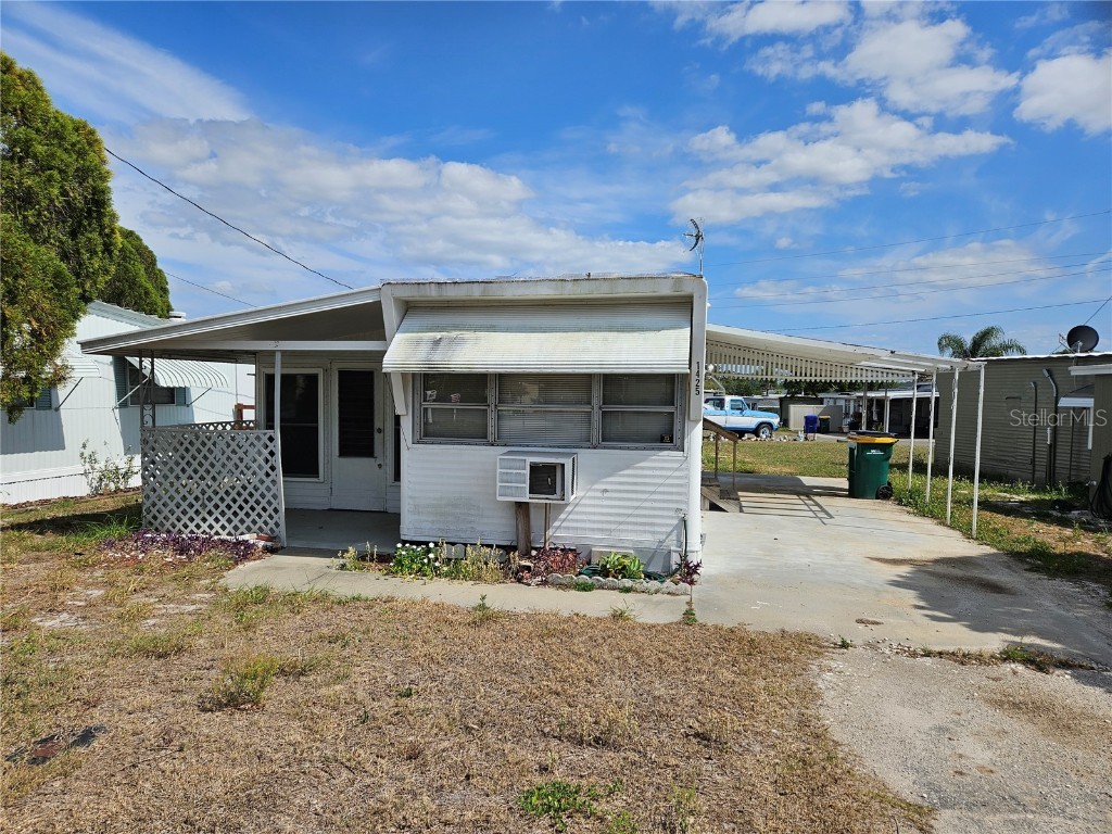 1425 County Drive Tavares FL 32778 G5096618 image1
