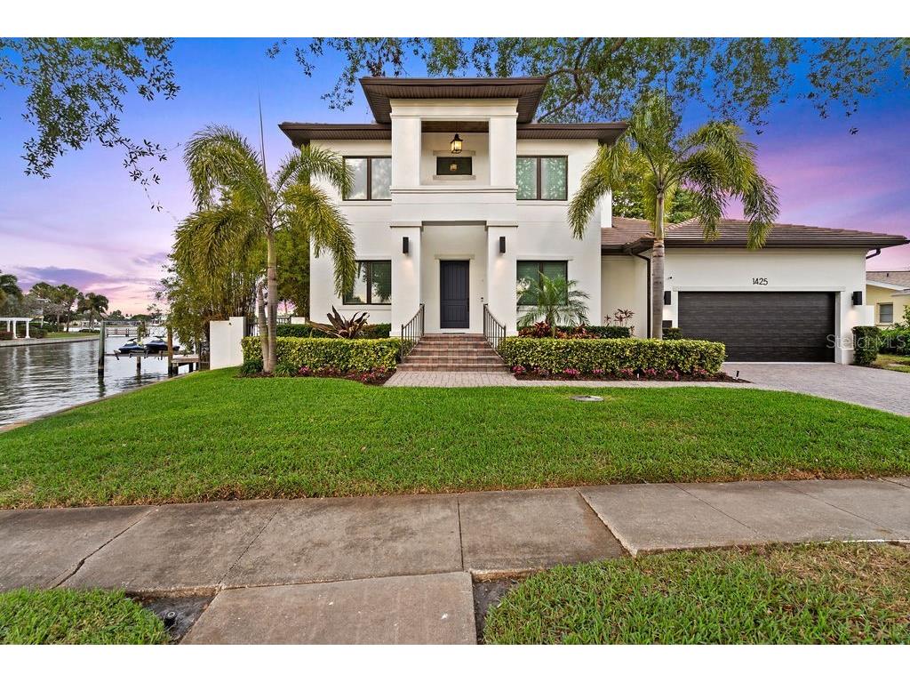 1425 Eden Isle Boulevard NE Saint Petersburg FL 33704 - PLACIDO BAYOU T3437565 image1