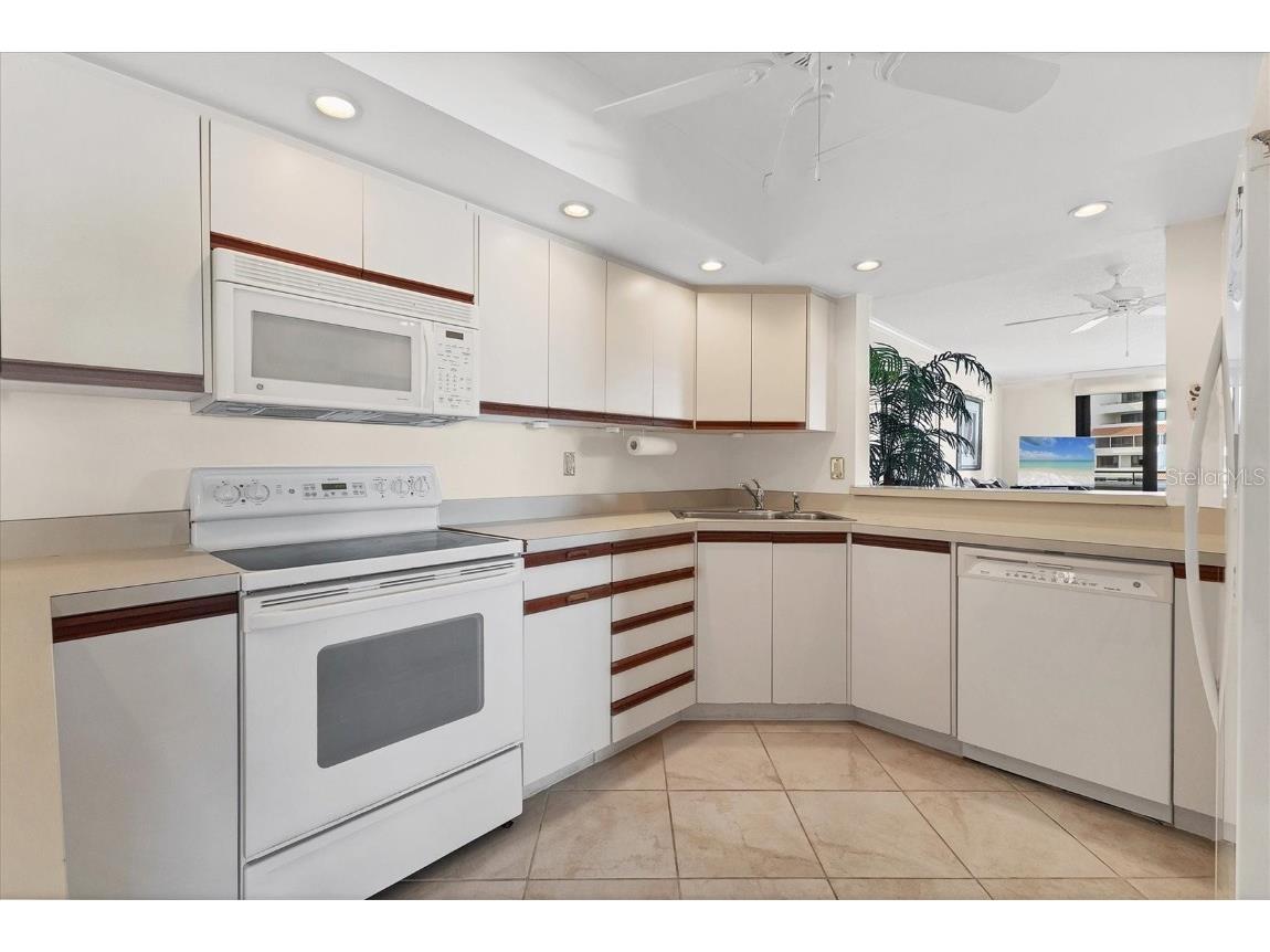 1425 Gulf Of Mexico Drive #208 Longboat Key FL 34228 - GULF A4671888 image15