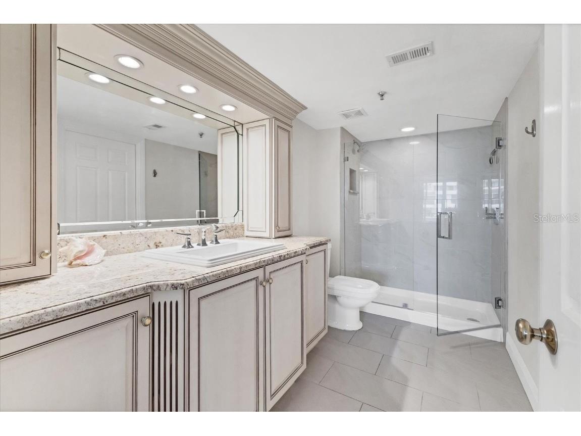 1425 Gulf Of Mexico Drive #208 Longboat Key FL 34228 - GULF A4671888 image20