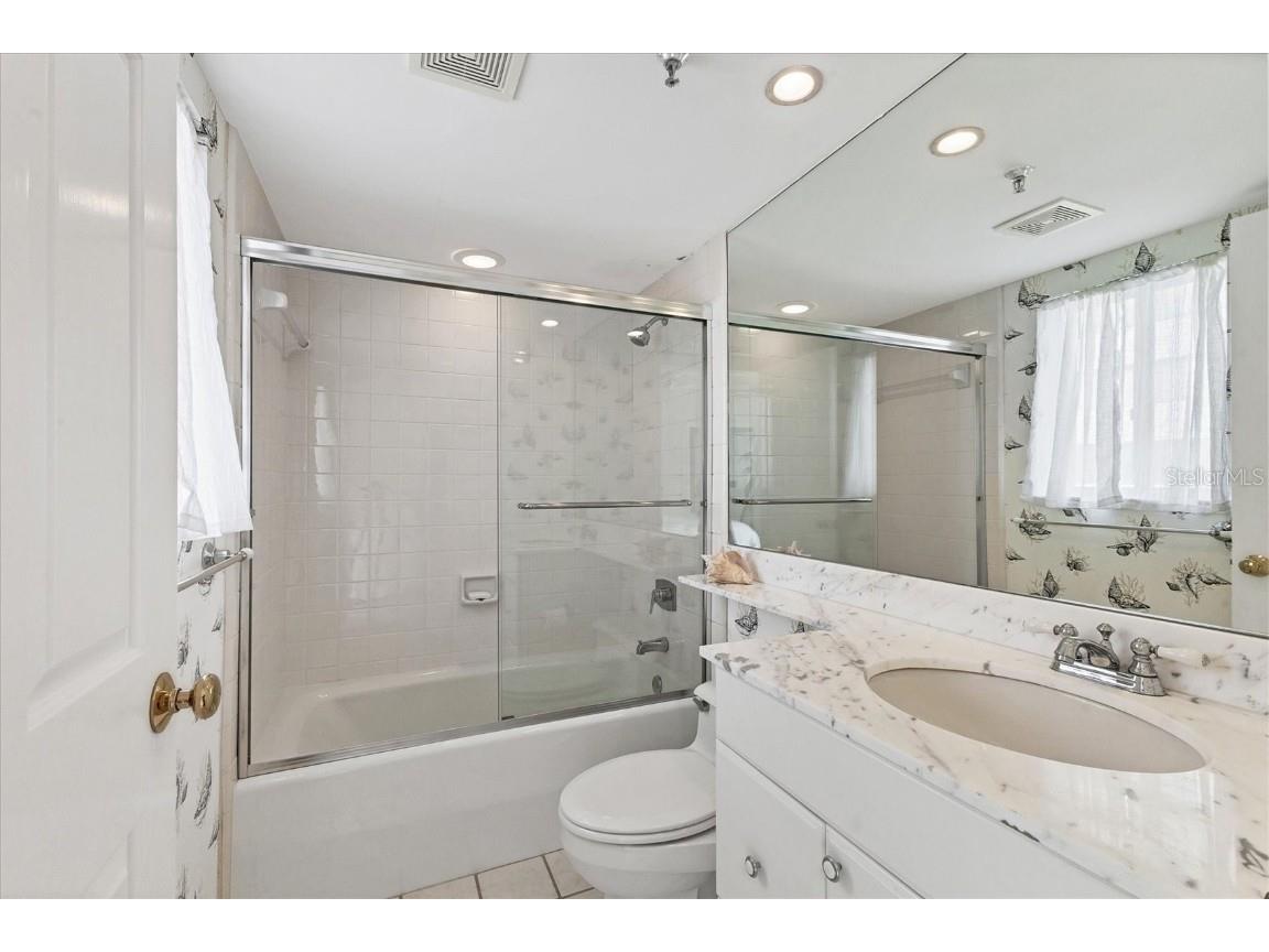 1425 Gulf Of Mexico Drive #208 Longboat Key FL 34228 - GULF A4671888 image23