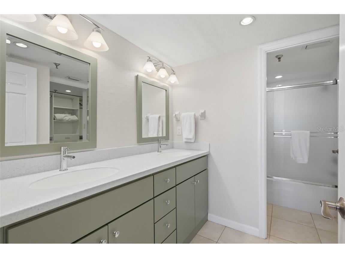 1425 Gulf Of Mexico Drive #408 Longboat Key FL 34228 A4674194 image28