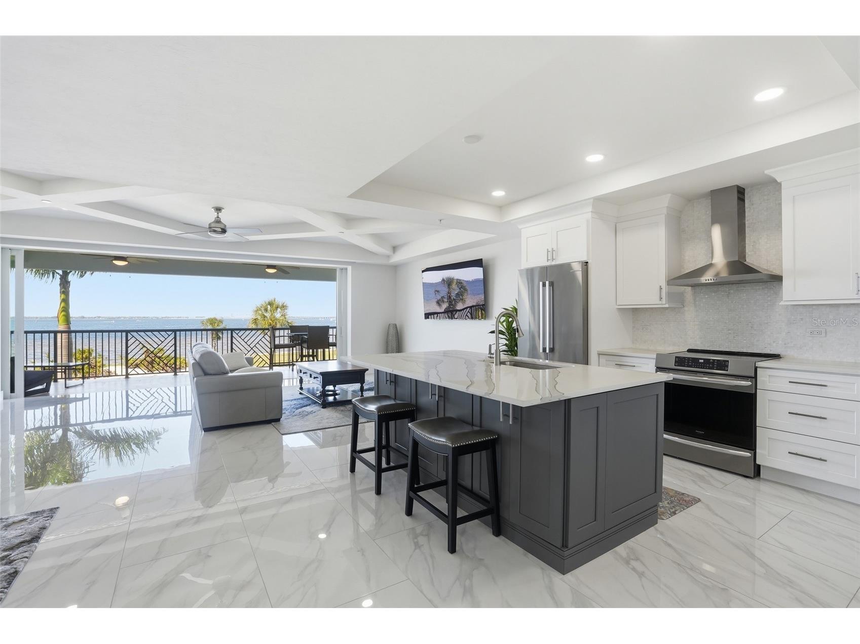 1425 Park Beach Circle #124 Punta Gorda FL 33950 - CHARLOTTE HARBOR C7523629 image2