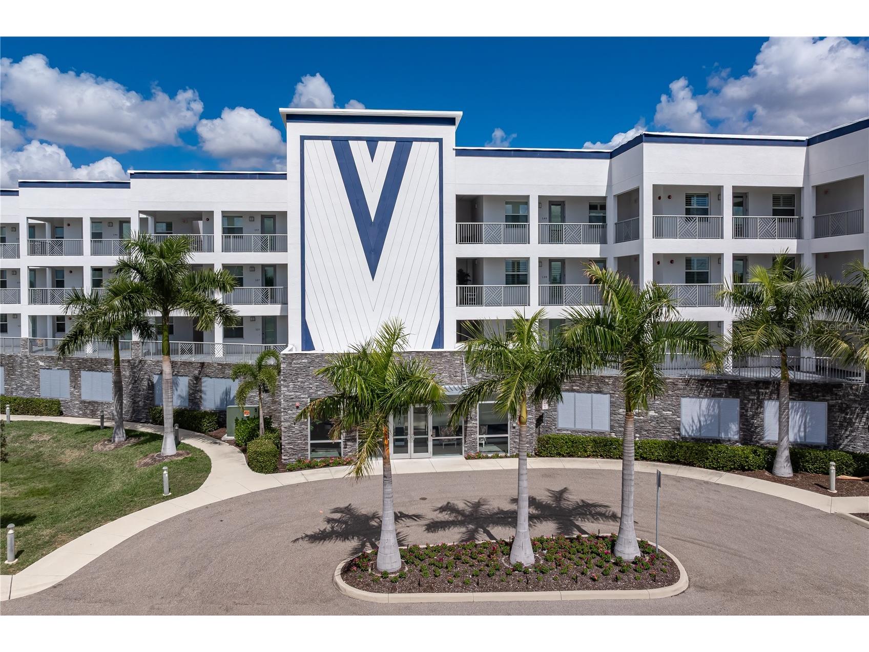 1425 Park Beach Circle #132 Punta Gorda FL 33950 - CHARLOTTE HARBOR C7522854 image2