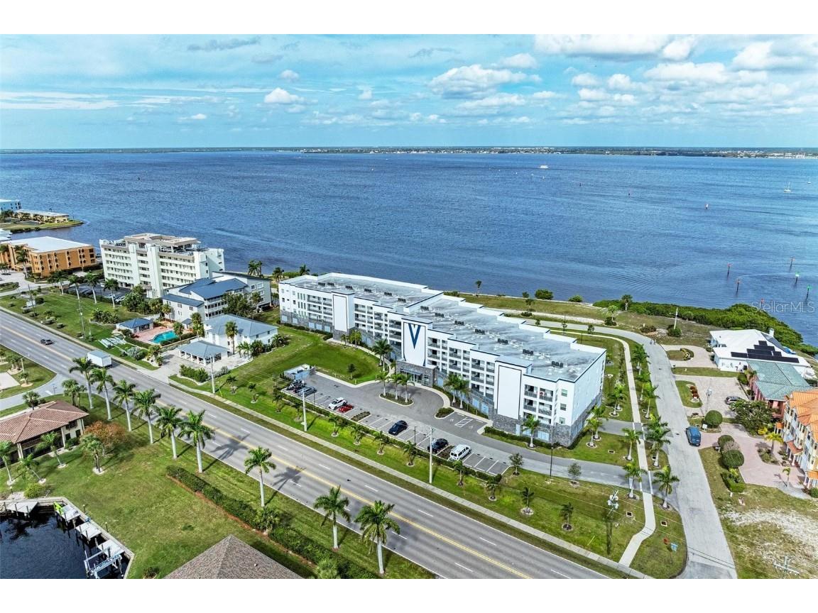 1425 Park Beach Circle #1410 Punta Gorda FL 33950 - CHARLOTTE HARBOR C7486846 image1