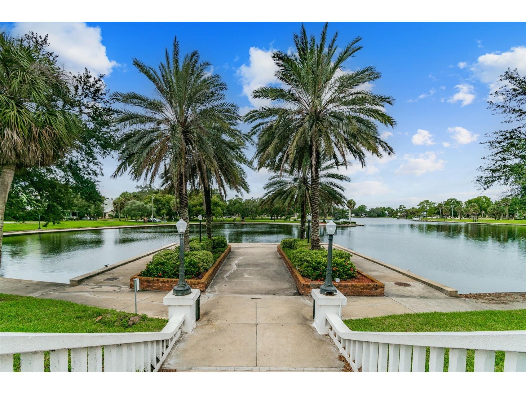 1425 Poinsettia Avenue Tarpon Springs FL 34689 TB8517370 image44