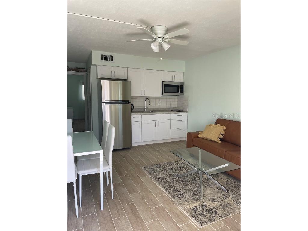 14251 Gulf Boulevard #2 Saint Petersburg FL 33708 TB8383301 image2