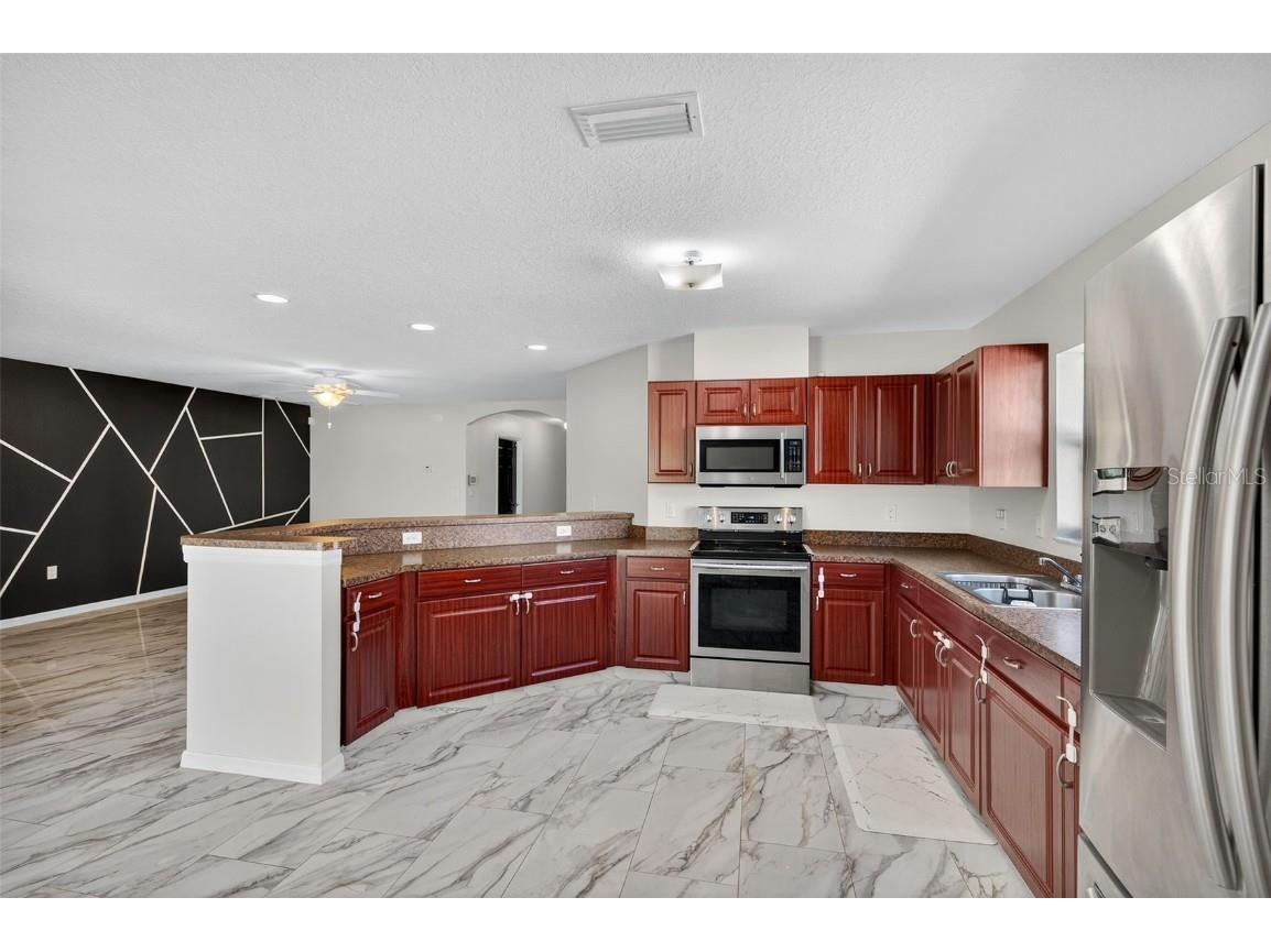 1426 Blossom Bayou Circle Ruskin FL 33570 TB8435878 image16