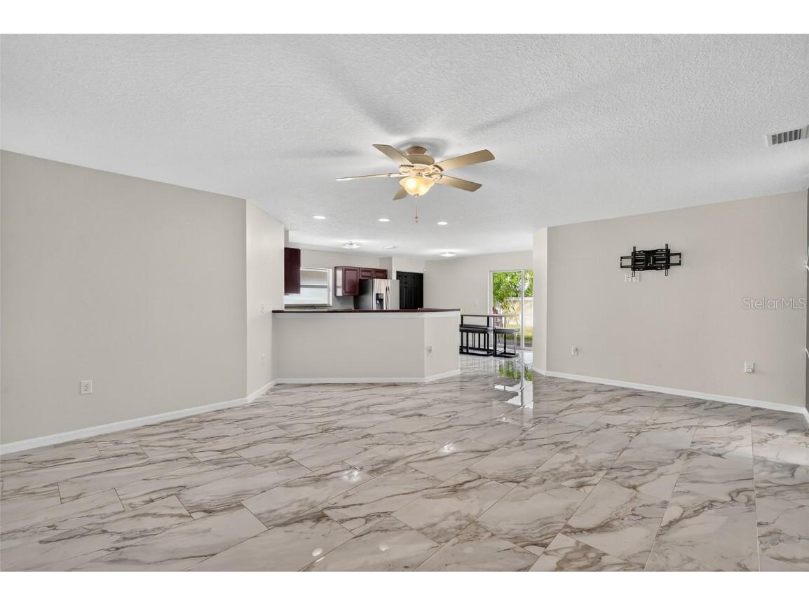 1426 Blossom Bayou Circle Ruskin FL 33570 TB8435878 image3