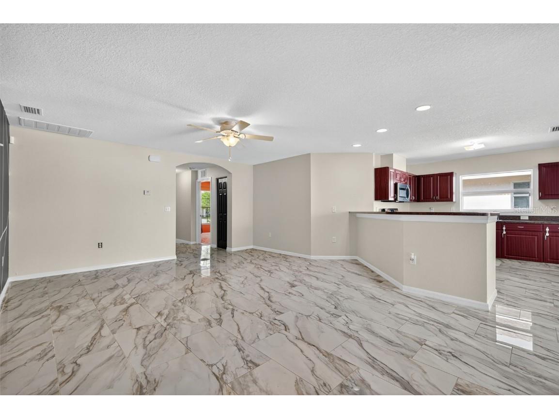 1426 Blossom Bayou Circle Ruskin FL 33570 TB8435878 image4