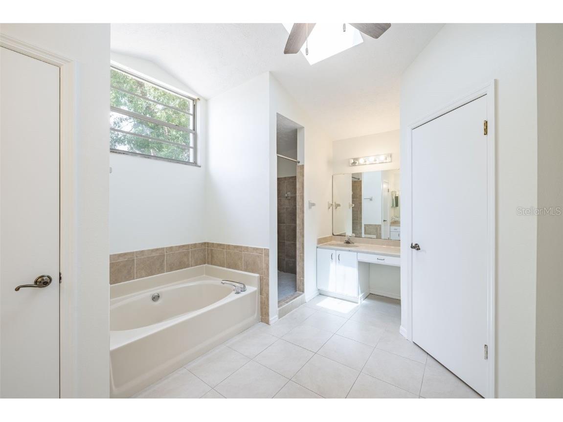 1426 Buckner Road Valrico FL 33596 TB8384593 image25