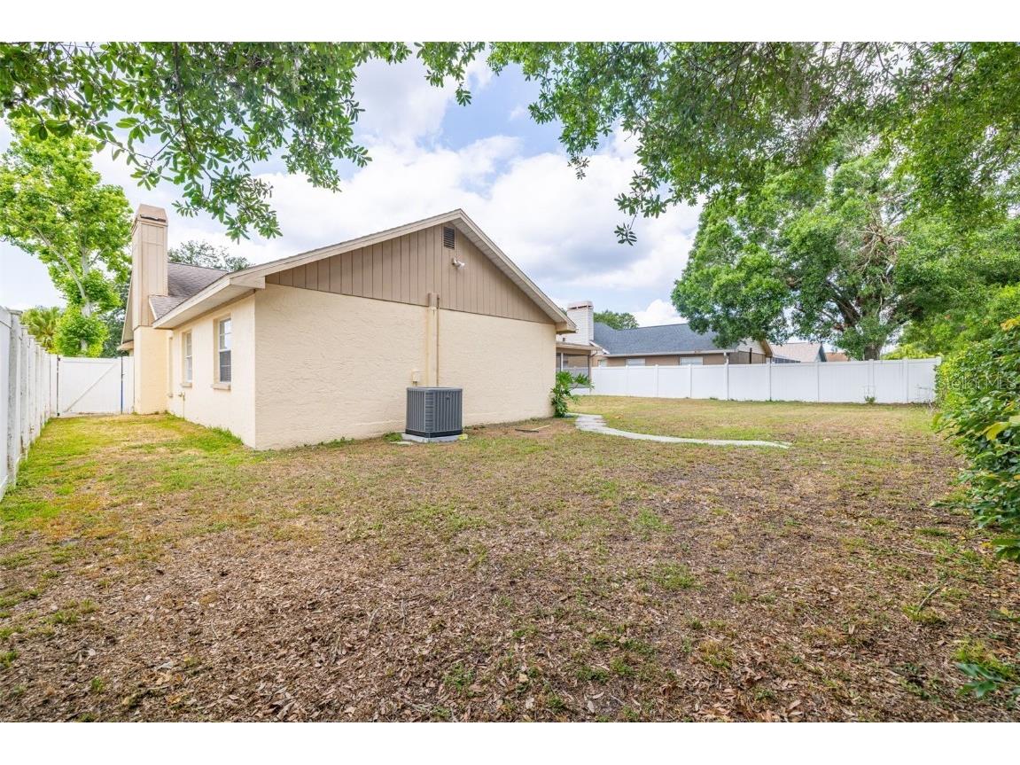 1426 Buckner Road Valrico FL 33596 TB8384593 image40