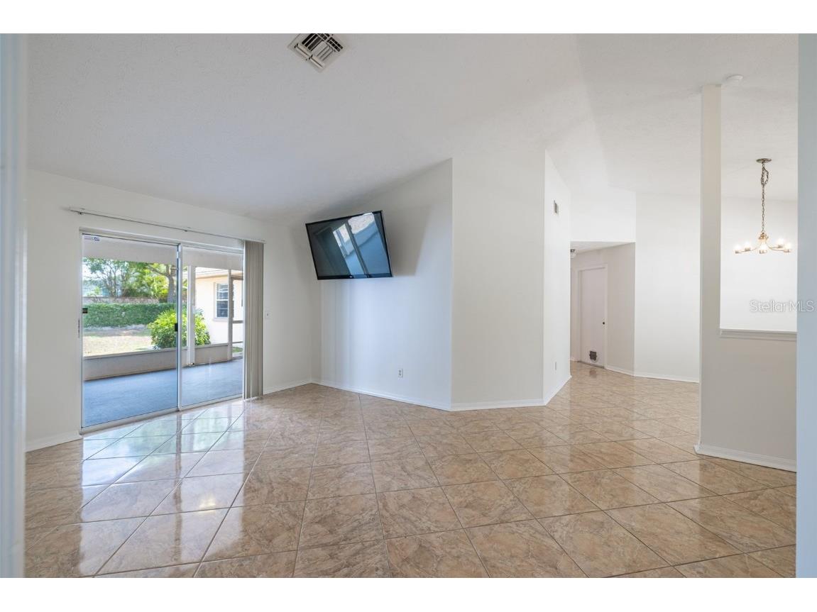 1426 Buckner Road Valrico FL 33596 TB8384593 image8