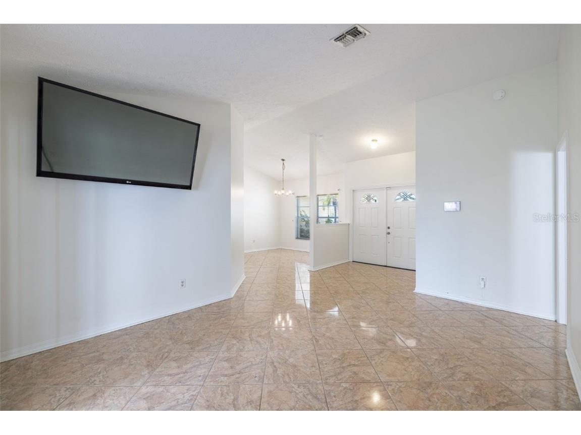 1426 Buckner Road Valrico FL 33596 TB8384593 image9