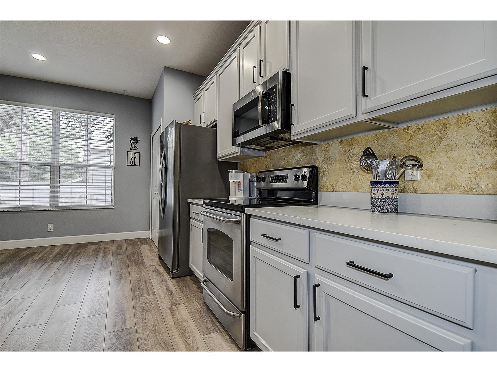 1426 Hillview Lane Tarpon Springs FL 34689 W7886821 image12