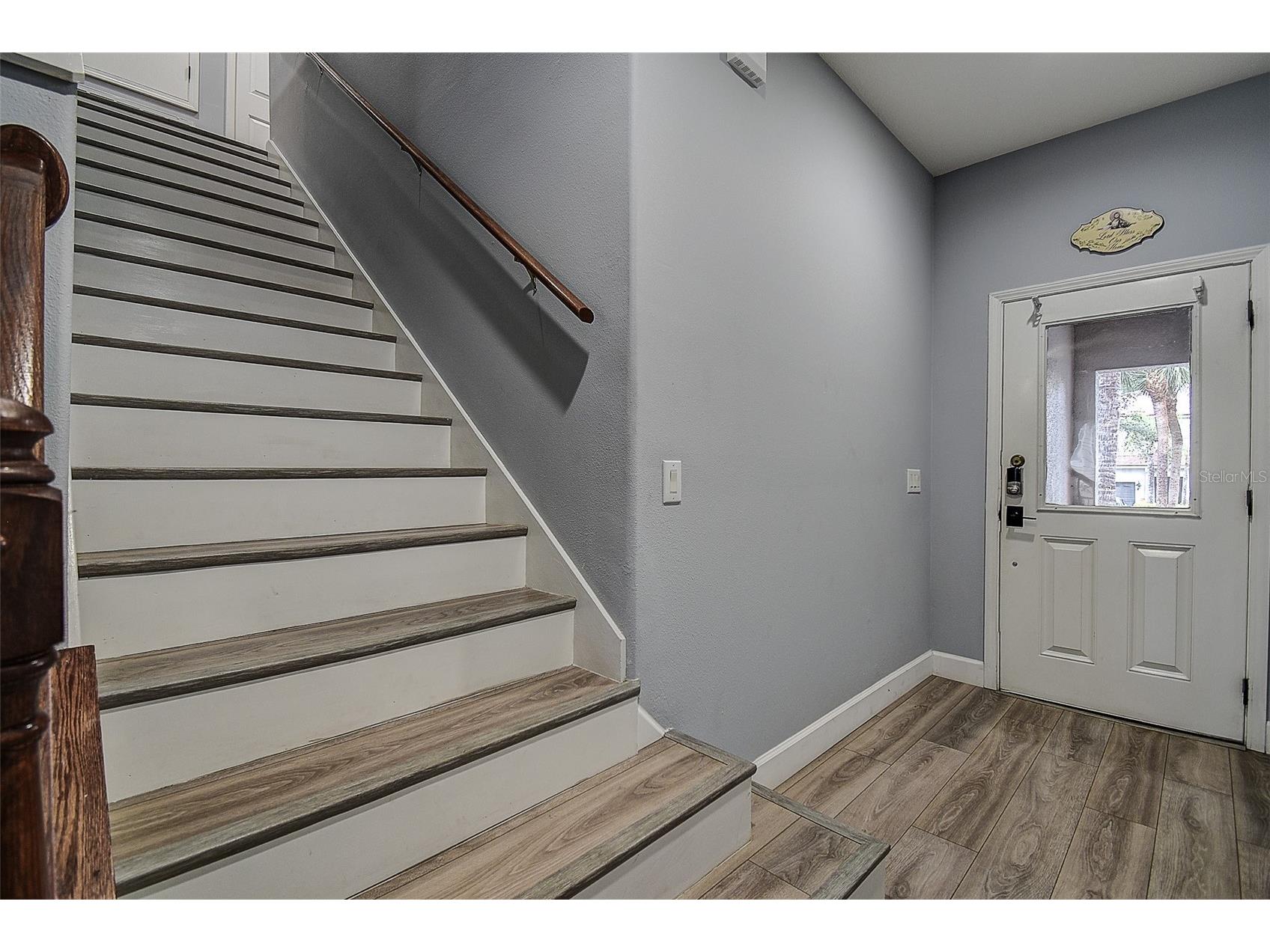 1426 Hillview Lane Tarpon Springs FL 34689 W7886821 image4