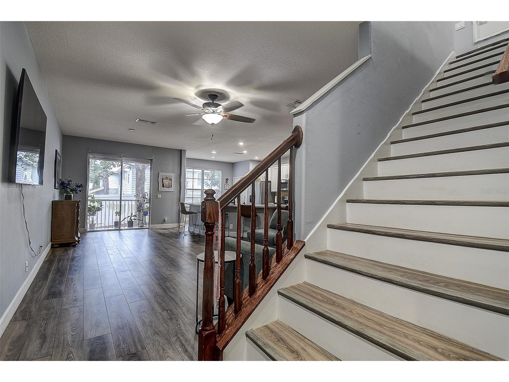 1426 Hillview Lane Tarpon Springs FL 34689 W7886821 image5