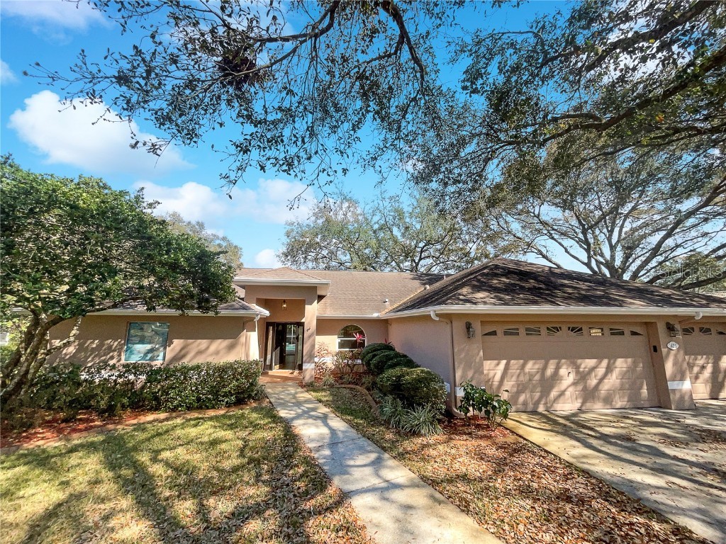 1426 Hounds Hollow Court Lutz FL 33549 O6181072 image1