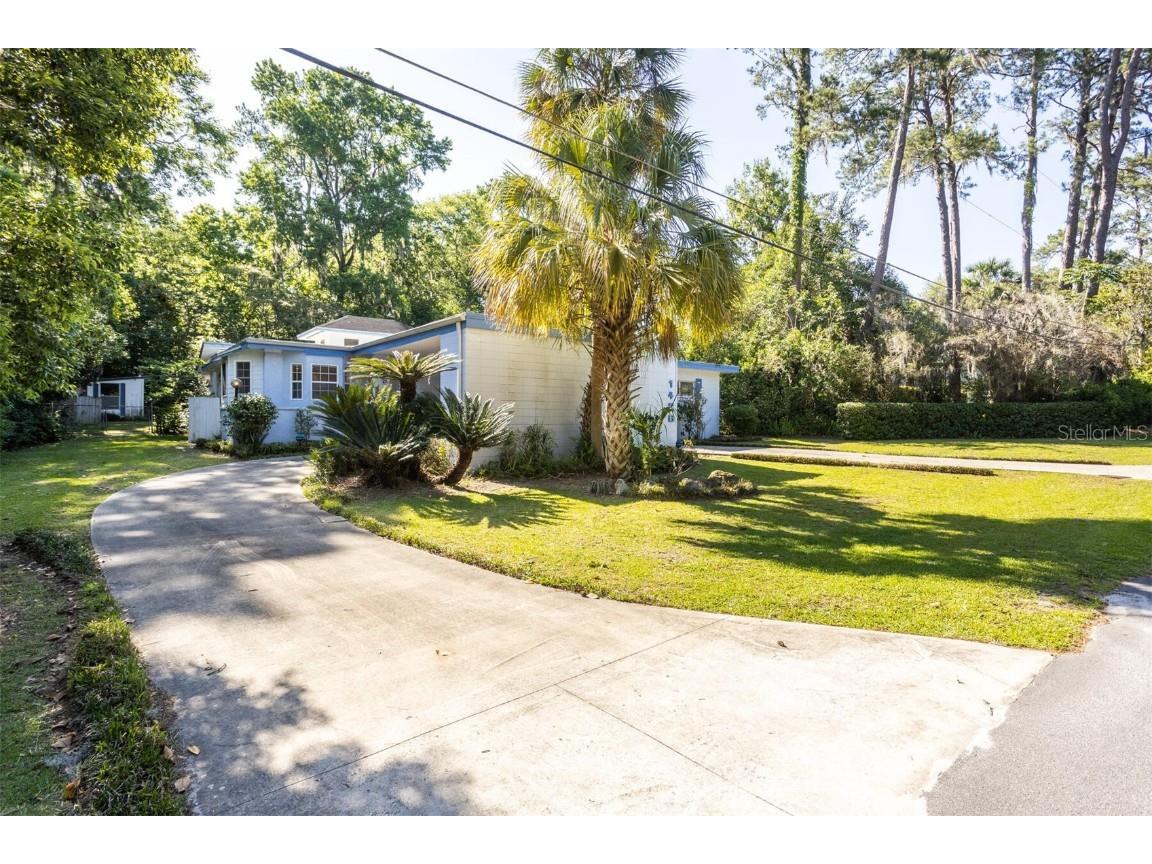1426 NW 25th Terrace Gainesville FL 32605 A4569504 image1