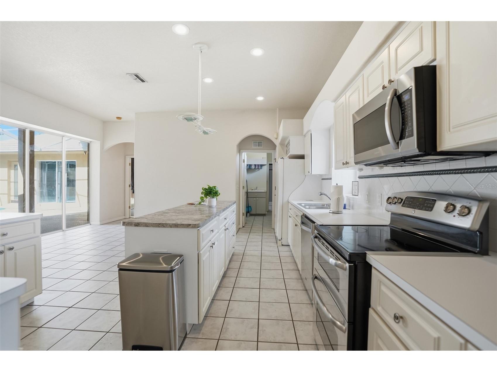 14260 Pullman Drive Spring Hill FL 34609 W7881810 image5