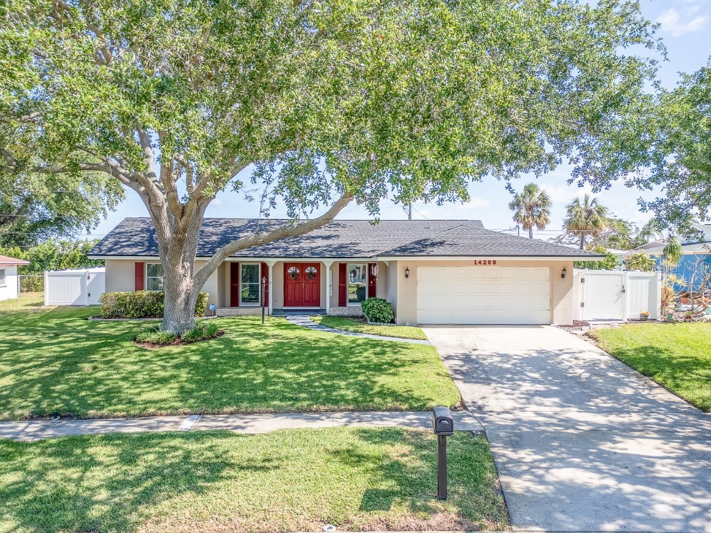 14269 Yacht Club Boulevard Seminole FL 33776 TB8375040 image1