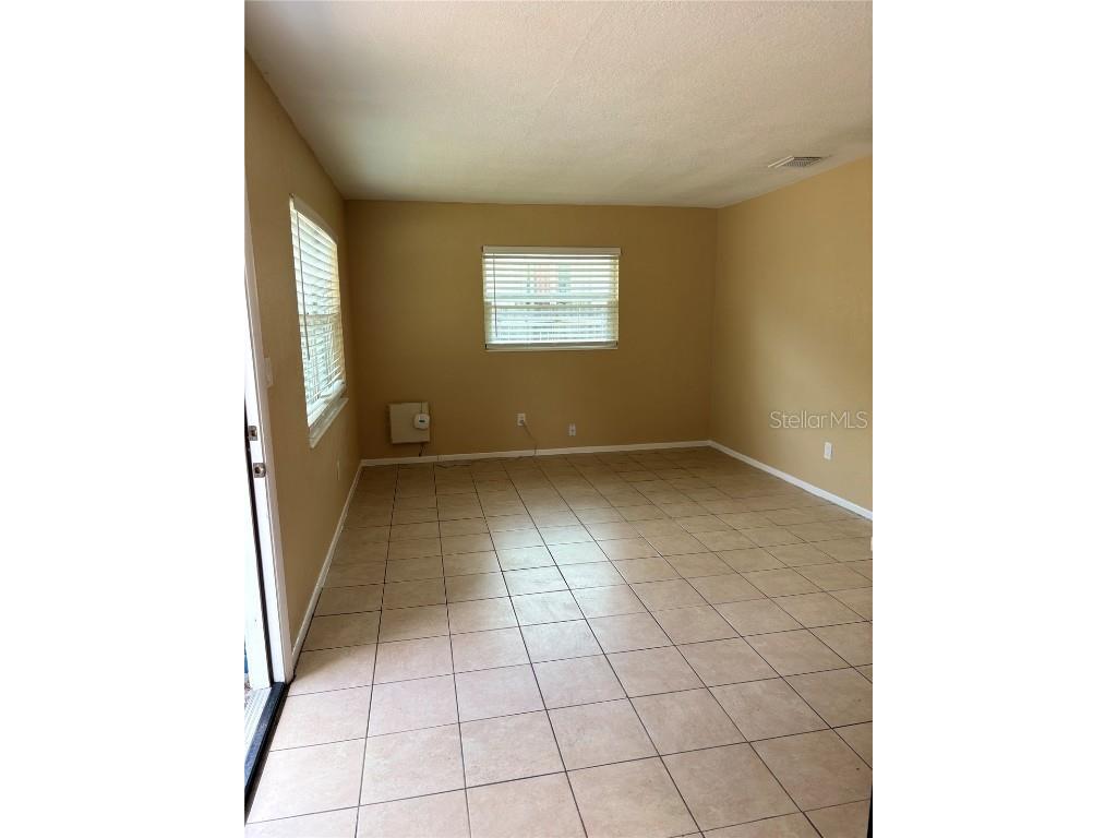 1427 15th Street S Saint Petersburg FL 33705 TB8453089 image2