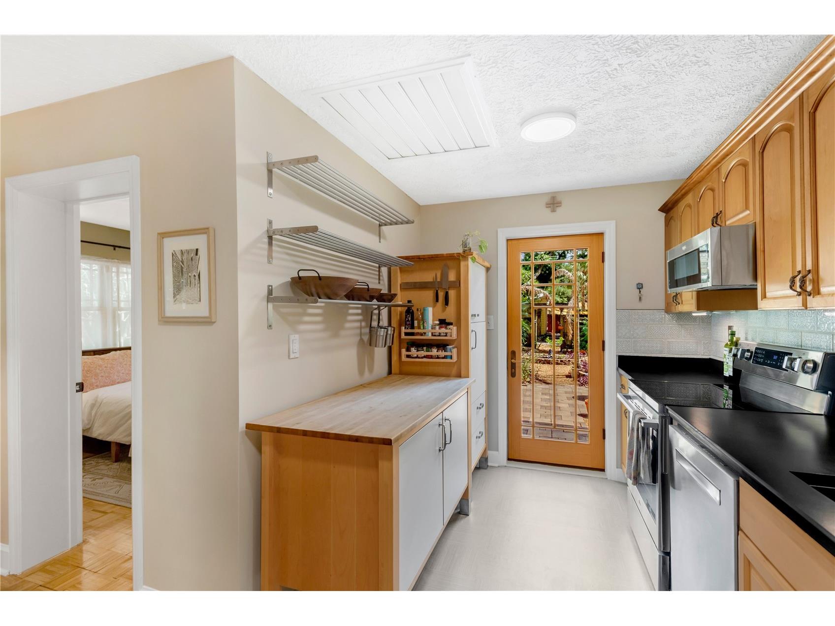 1427 E Powhatan Avenue Tampa FL 33604 TB8512958 image11
