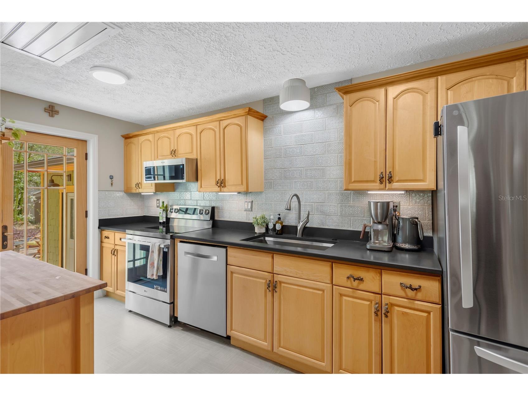 1427 E Powhatan Avenue Tampa FL 33604 TB8512958 image12