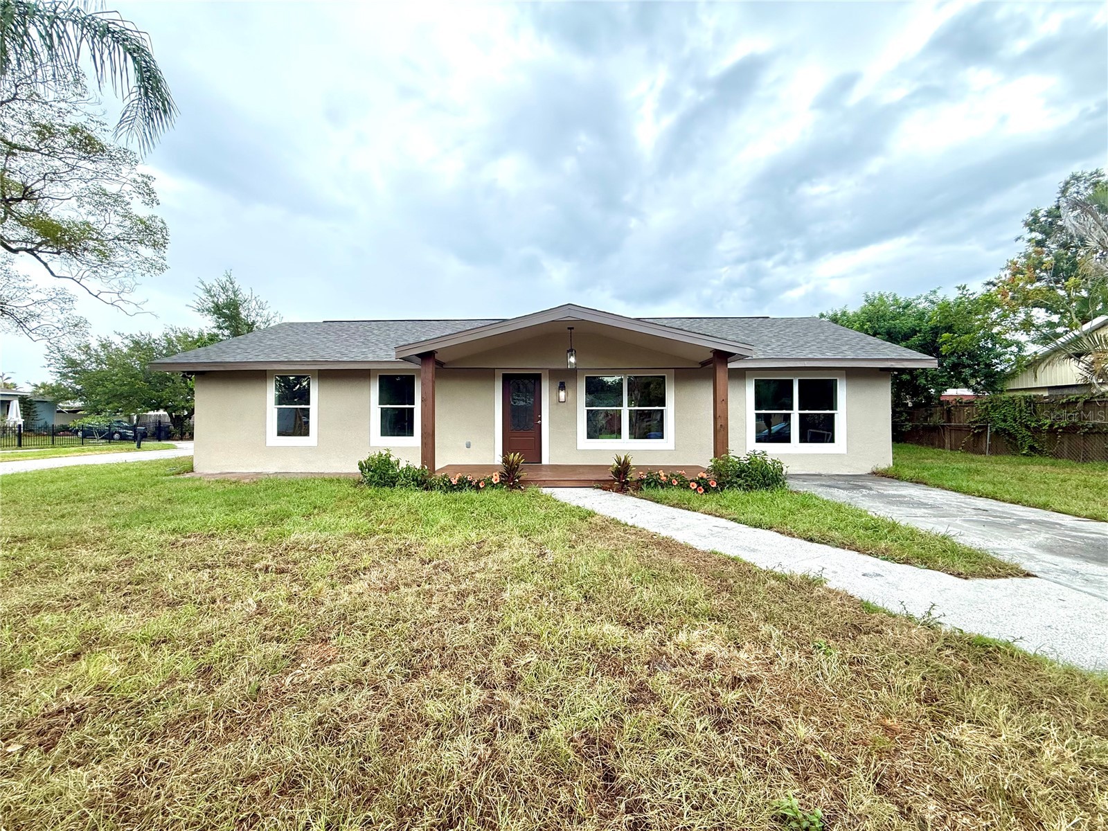 1427 Murillo Loop Ruskin FL 33570 A4699269 image1