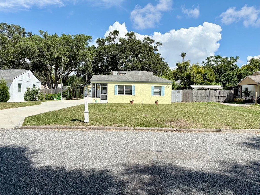 1427 Santa Anna Drive Dunedin FL 34698 TB8431220 image1