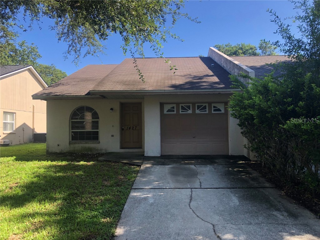 1427 Shirley Drive Lakeland FL 33810 L4946317 image1