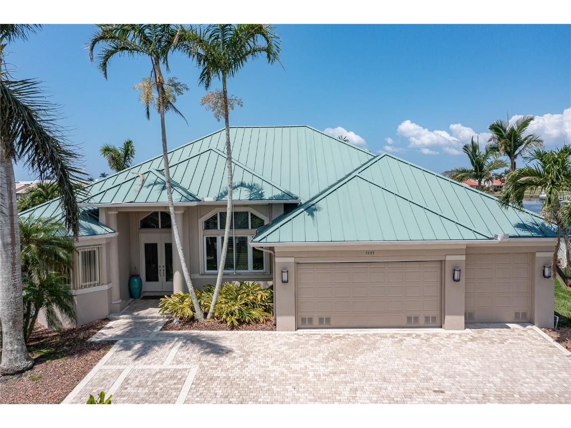 1427 Thrasher Drive Punta Gorda FL 33950 C7475678 image1
