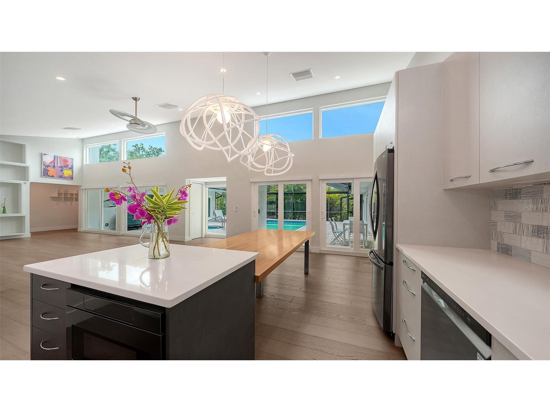 1428 Pine Bay Drive Sarasota FL 34231 A4695249 image17