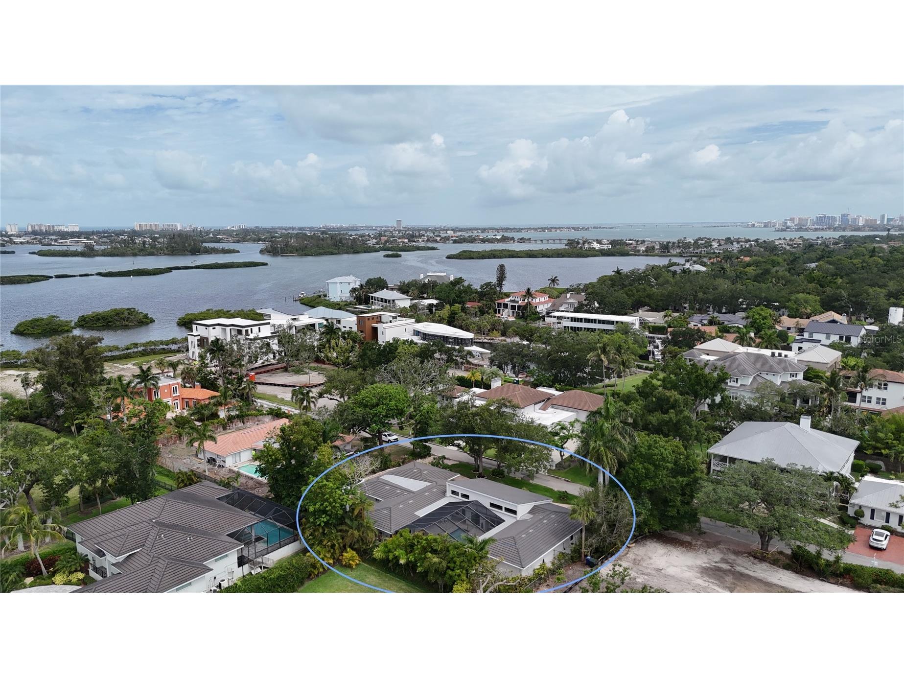 1428 Pine Bay Drive Sarasota FL 34231 A4695249 image2