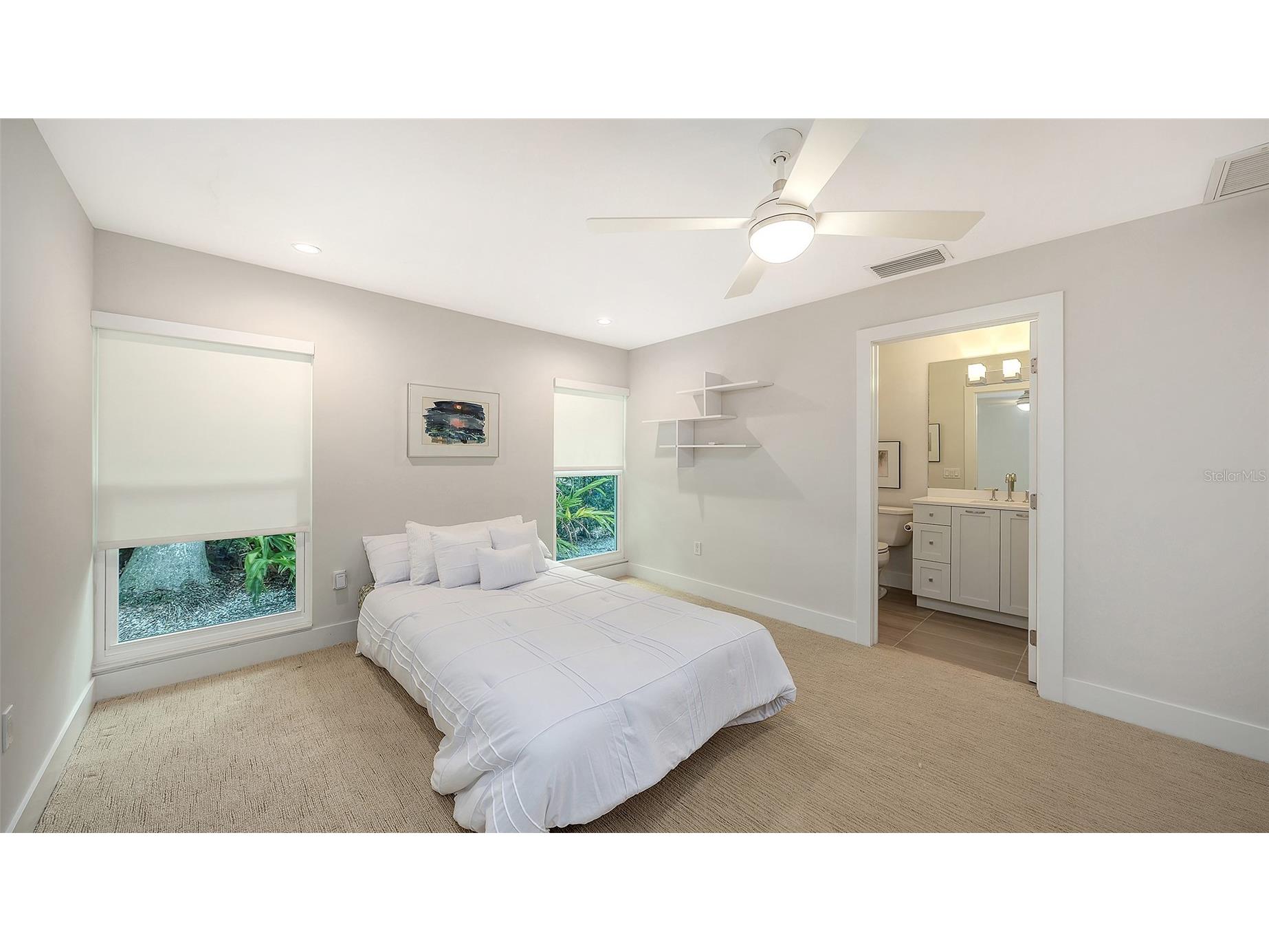1428 Pine Bay Drive Sarasota FL 34231 A4695249 image25