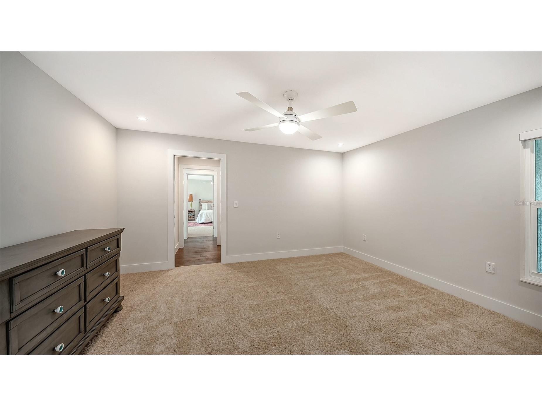 1428 Pine Bay Drive Sarasota FL 34231 A4695249 image30