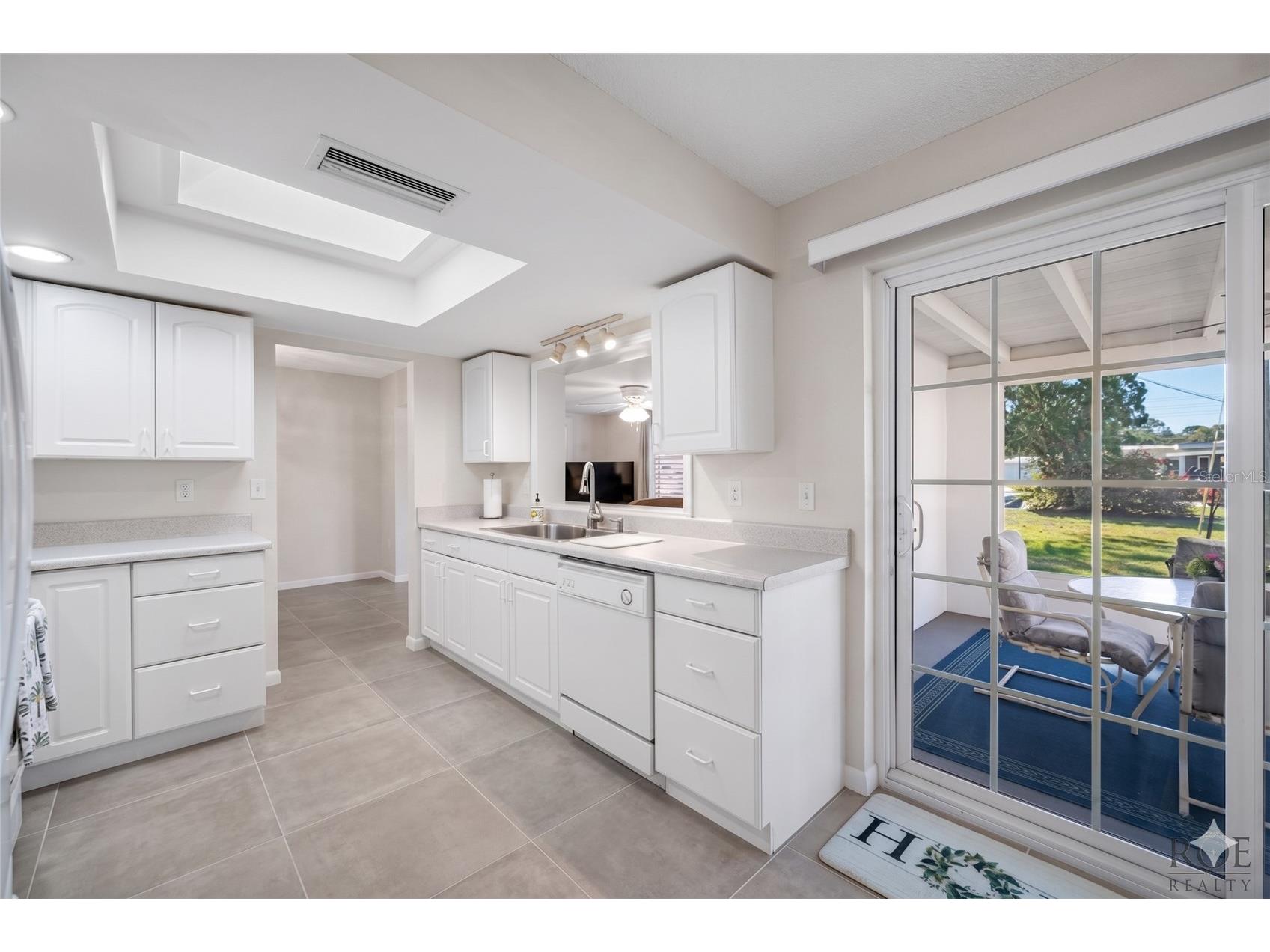 14280 86th Terrace Seminole FL 33776 TB8470721 image14