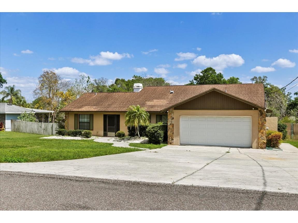 1429 Booth Drive Valrico FL 33594 T3512408 image1